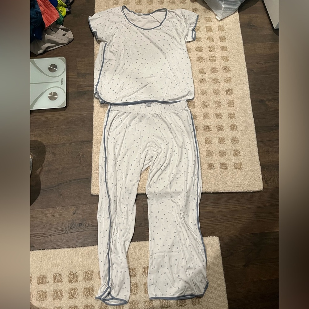 Women's White and Gray Pajama Set